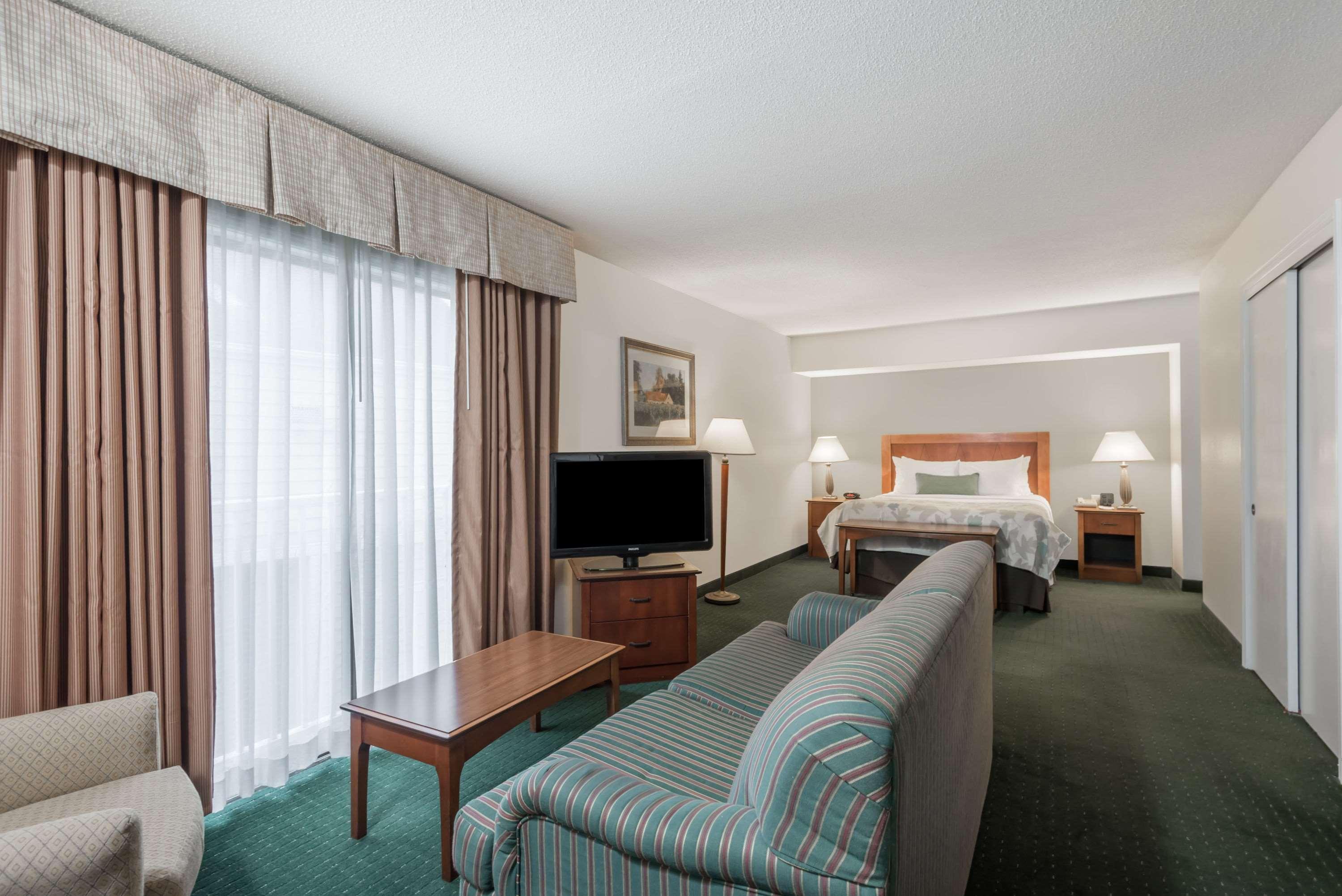 Best Western Fishkill Inn & Suites Eksteriør bilde